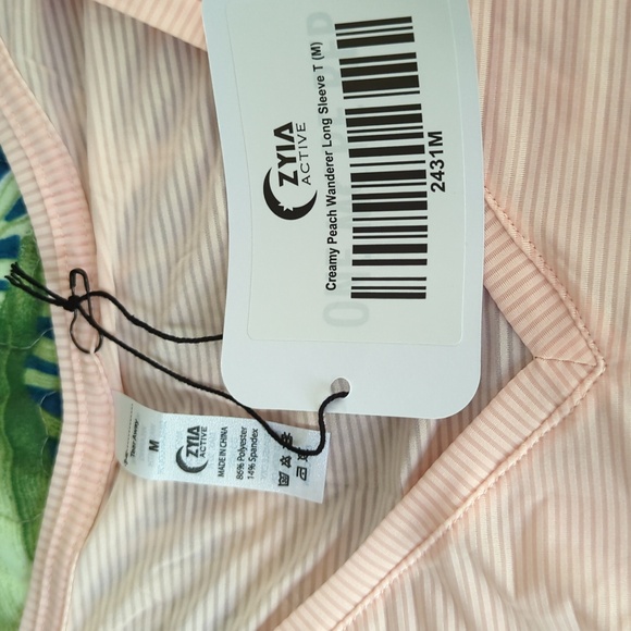 Beautiful Zyia top - Picture 2 of 2